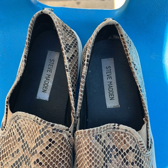 Steve Madden - Picture 2 of 8